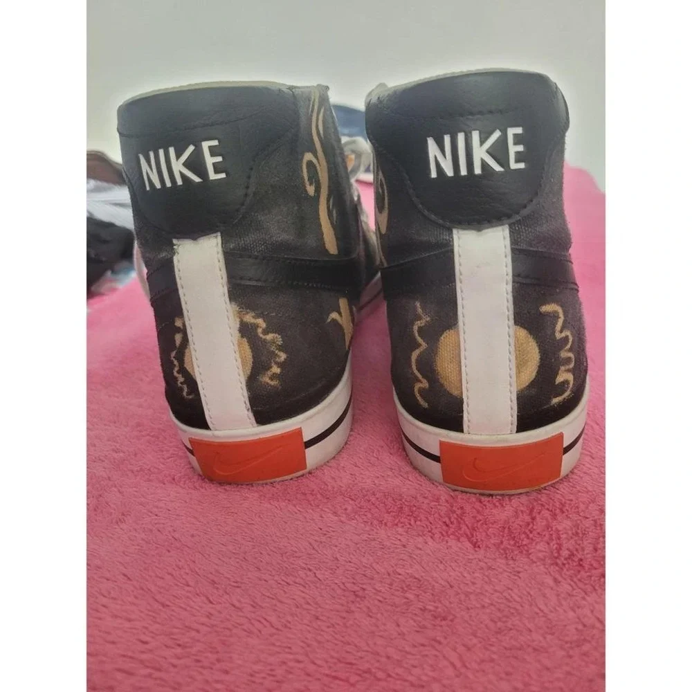 Nike step out